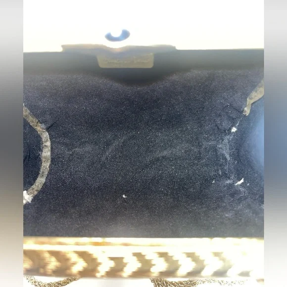 SAKS FIFTH AVENUE VINTAGE WOMENS GOLD METAL CLUTCH / PURSE MADE IN ITALY - Picture 11 of 15